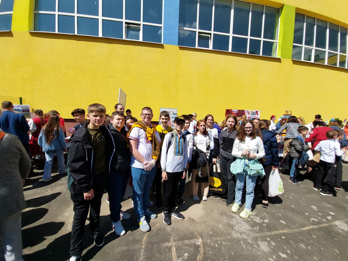 Благодійний ярмарок