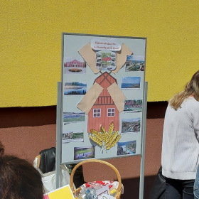 Благодійний ярмарок