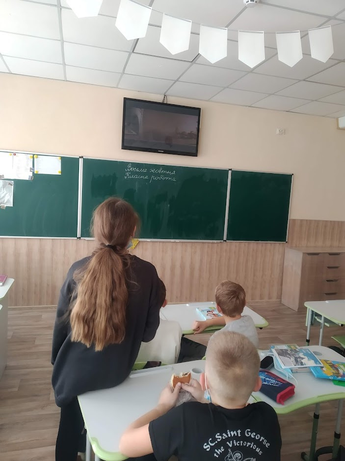 Тиждень героя до Дня захисника Вітчизни 2021. Перегляд мультфільмів на перервах про українських героїв