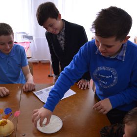 Experiment "Why is the surface of Mars is bumpy?"