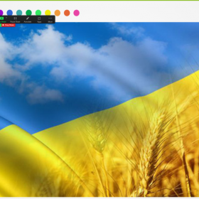 Тут ми урочисто розпочали лінійку Гімном України